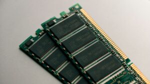 How much memory or RAM do gamers need in computer?