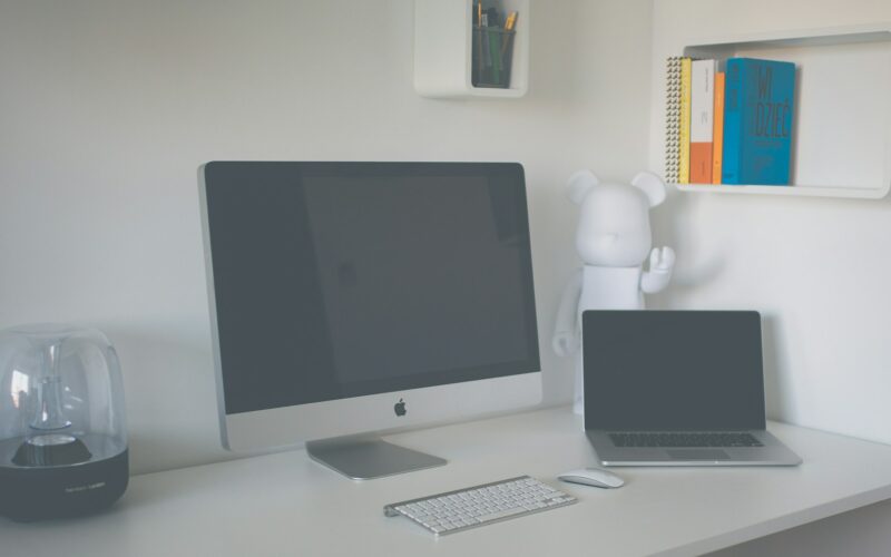 Which Operating System Will You Prefer in 2025: Windows or Mac?