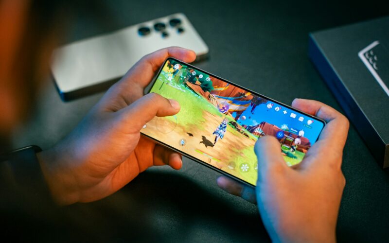 Gaming Phone Versus Standard Smartphone: Is a Gaming Phone Necessary for You?