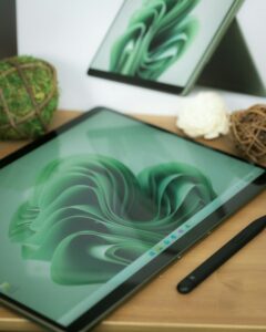 Microsoft Surface vs. iPad Pro: Which One Is the Superior Tool for Boosting Productivity?