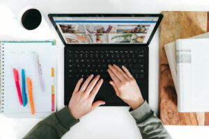 How to Use Virtual Desktops in Windows 11