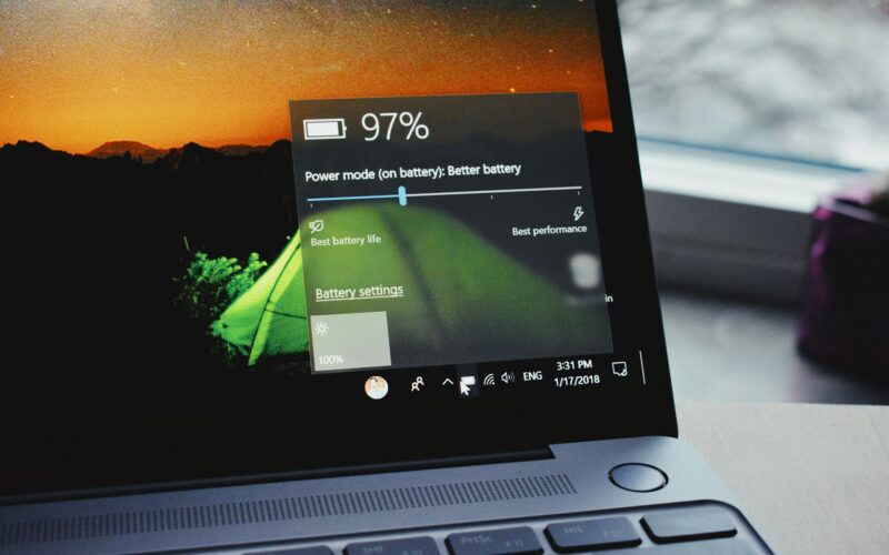 Controlling Applications Running in the Background to Improve Windows' Battery Life