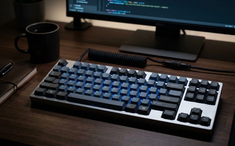 Setting Up Hardware-Level Focus Modes on Keyboards to Disable Distracting Shortcuts During Deep Work Sessions